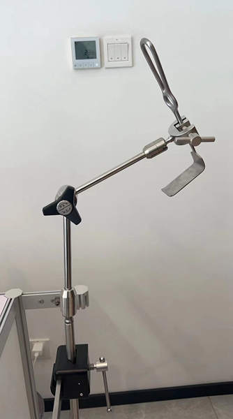 万向辅助支架制造