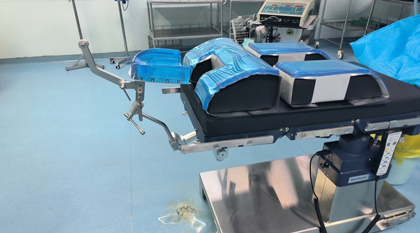 颈部牵引架制作