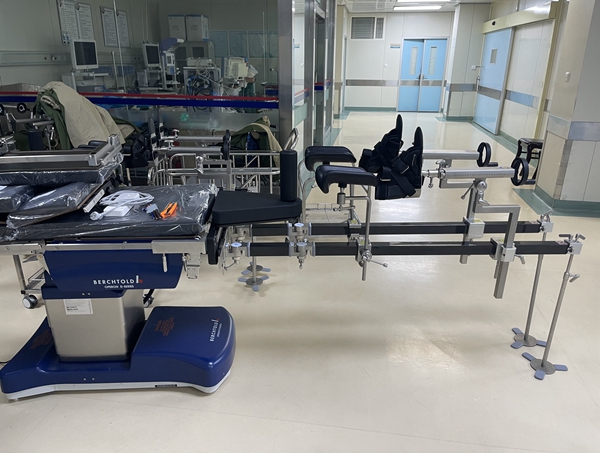 碳纤维骨科牵引架