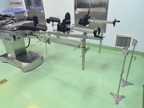 骨科牵引手术架